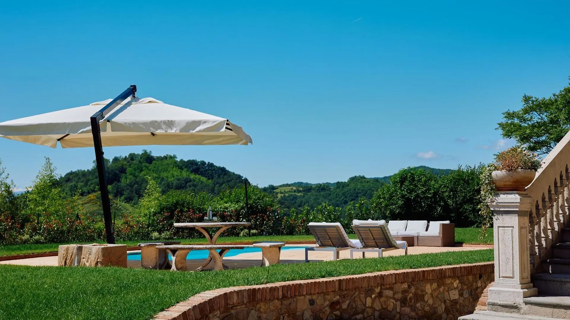 Tenuta Il Poggio - Luxury B&B Felegara Bed & Breakfast