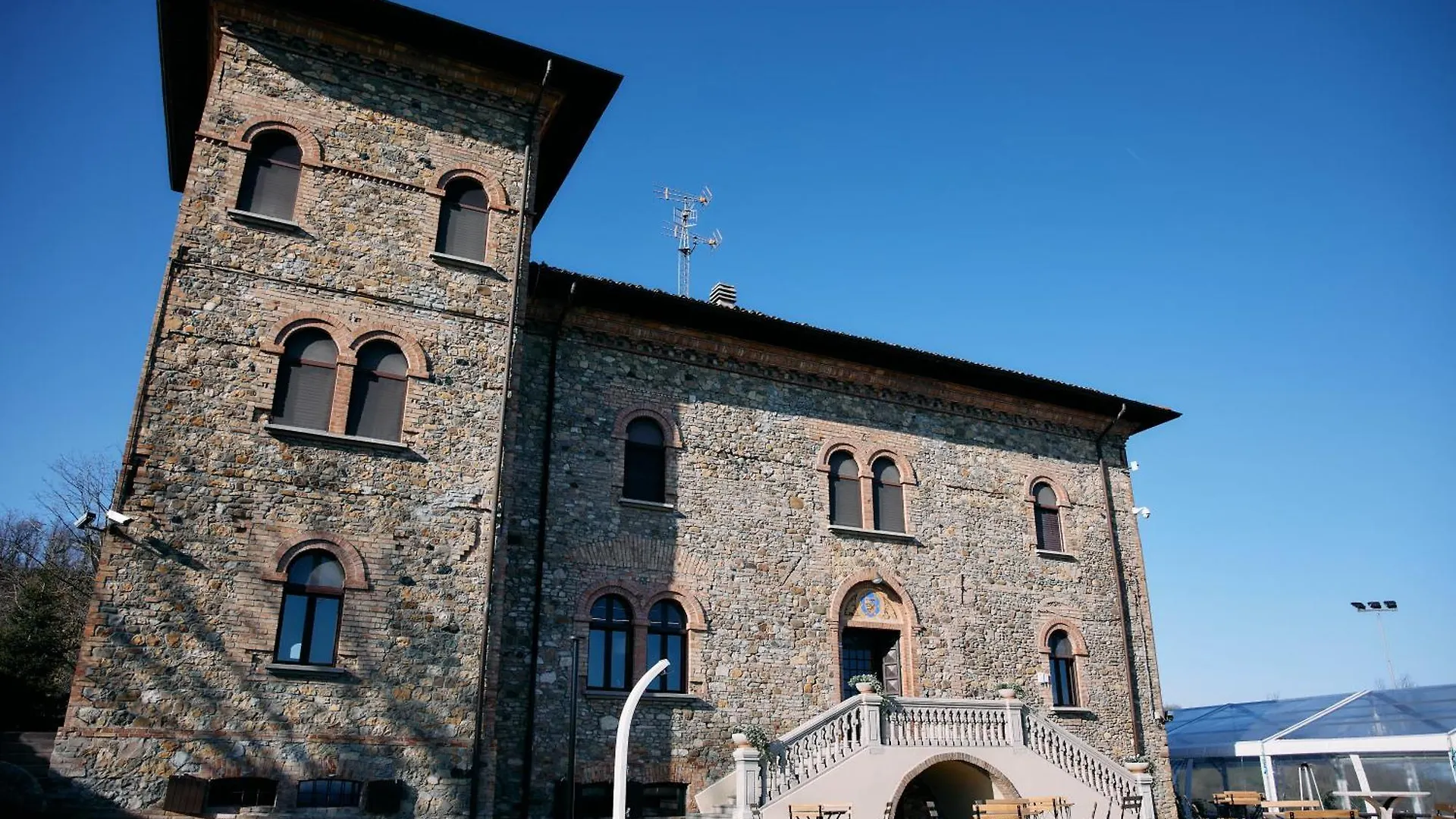 Tenuta Il Poggio - Luxury B&B Felegara